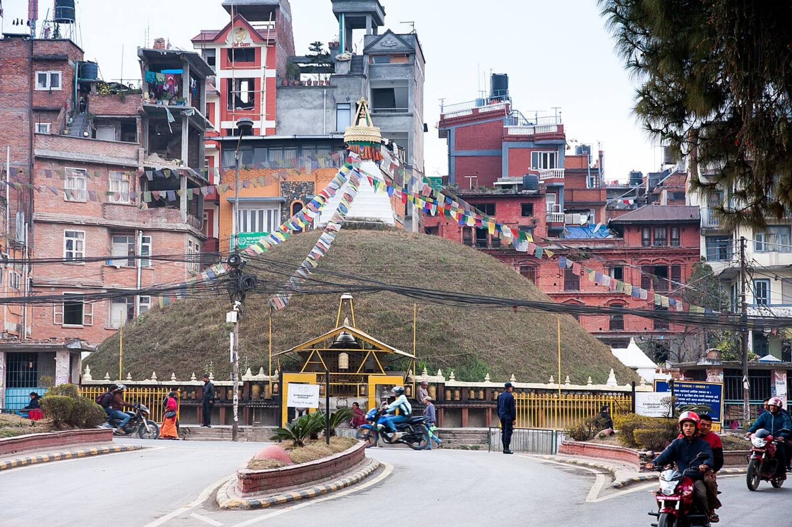Pucho Thura (Western Stupa)